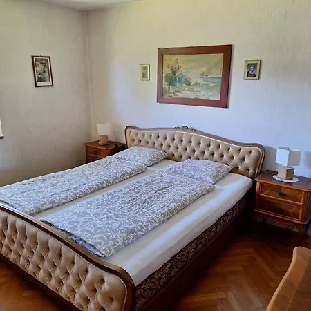 Vintage Apartment *